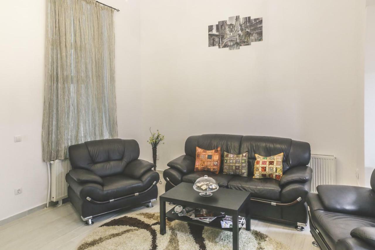 Victoria Duplex Apartament Apartman Bukarest Kültér fotó